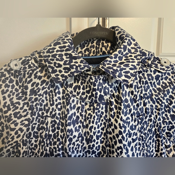NWOT blue lepoard rain jacket- Tommy Hilfiger - Picture 2 of 6